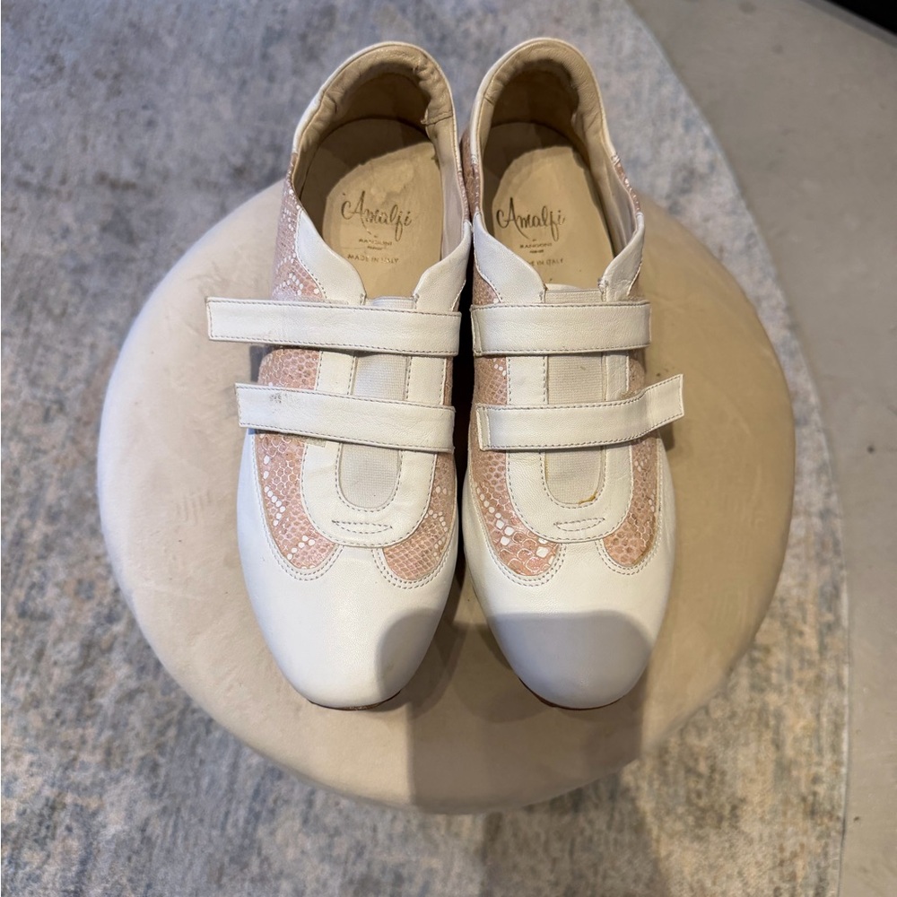 Amalfi by Rangoni Tennis Shoes in White and Pastel Pink—Size 9